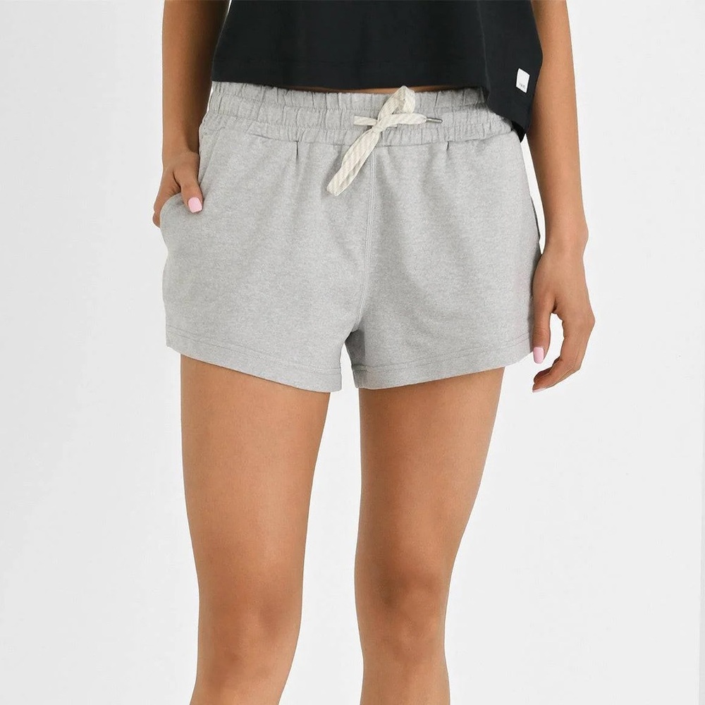 SOLD❌ DO NOT BUY Vuori halo performance shorts light grey white cream size S